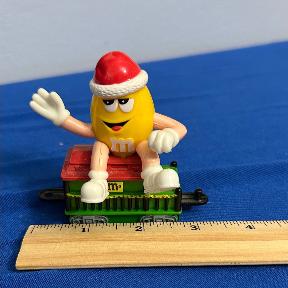 M&M'S Holiday Train Set - Picture 11 of 11